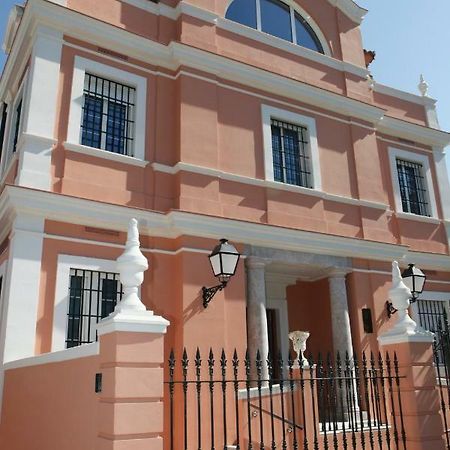 Colegio Mayor Careu - Women Only - University Community Seville Exterior photo
