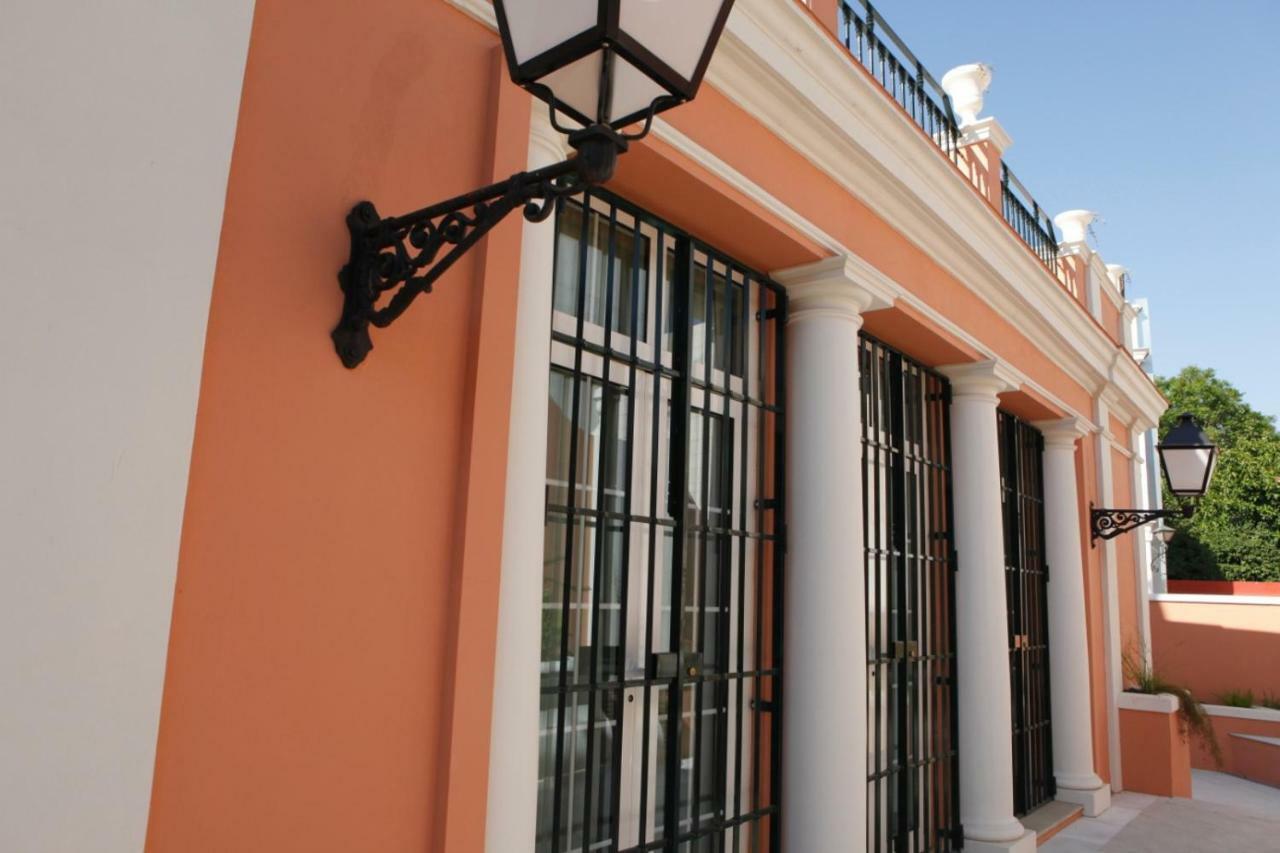 Colegio Mayor Careu - Women Only - University Community Seville Exterior photo
